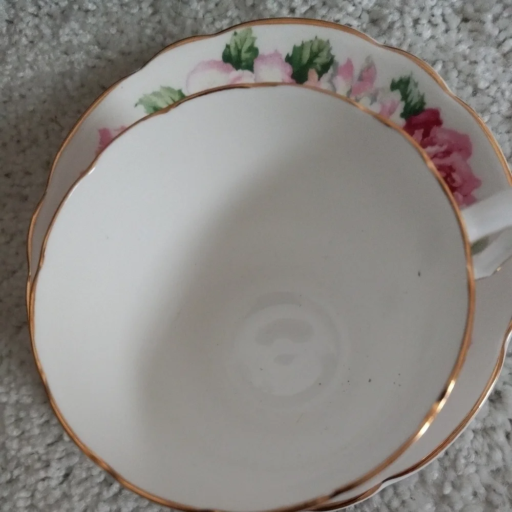 - VTG - Crown Staffordshire - Tea Cup and Saucer - Fine Bone China Made In…